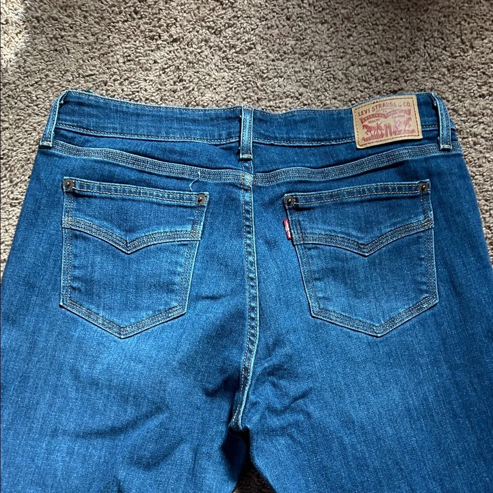 Levi's Women's Classic Straight Leg Denim - Picture 1 of 4